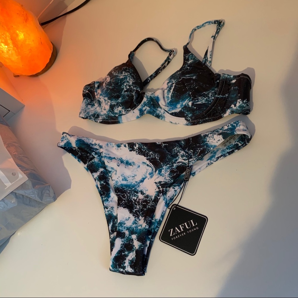 Bikini!